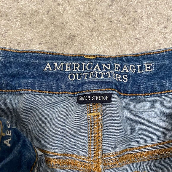Size 4 American Eagle Shorts - Picture 2 of 2